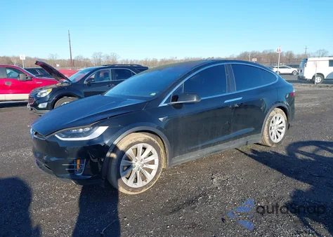 2018 Tesla Model X 100D/75D/P100D from USA, damaged, VIN 5YJXCAE24JF117766